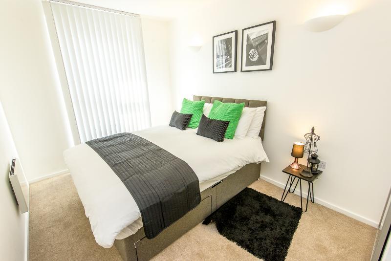 Approved Serviced Apartments Skyline Manchester Bagian luar foto