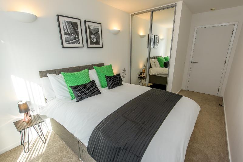 Approved Serviced Apartments Skyline Manchester Bagian luar foto